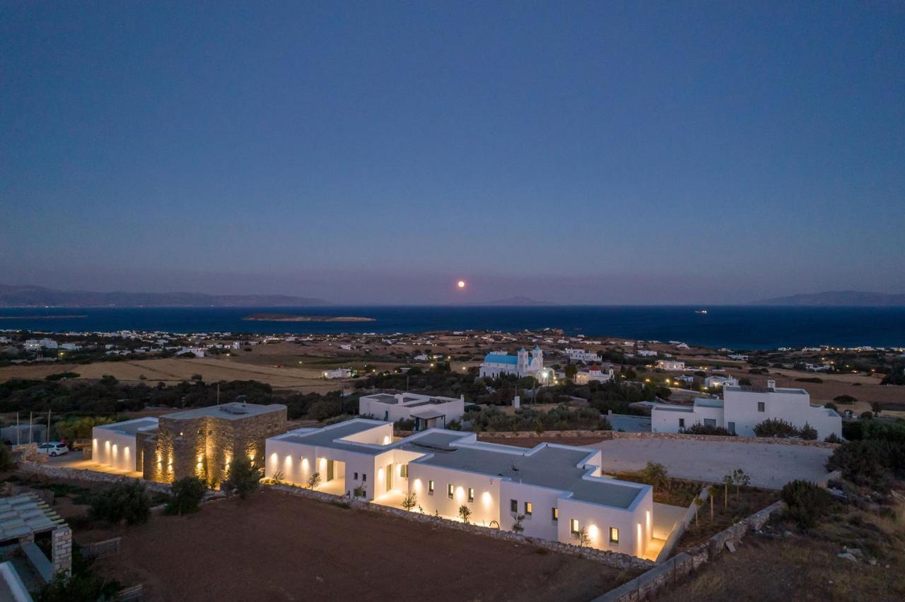 Villa Complex White And Rocks ปาริเกีย ภายนอก รูปภาพ