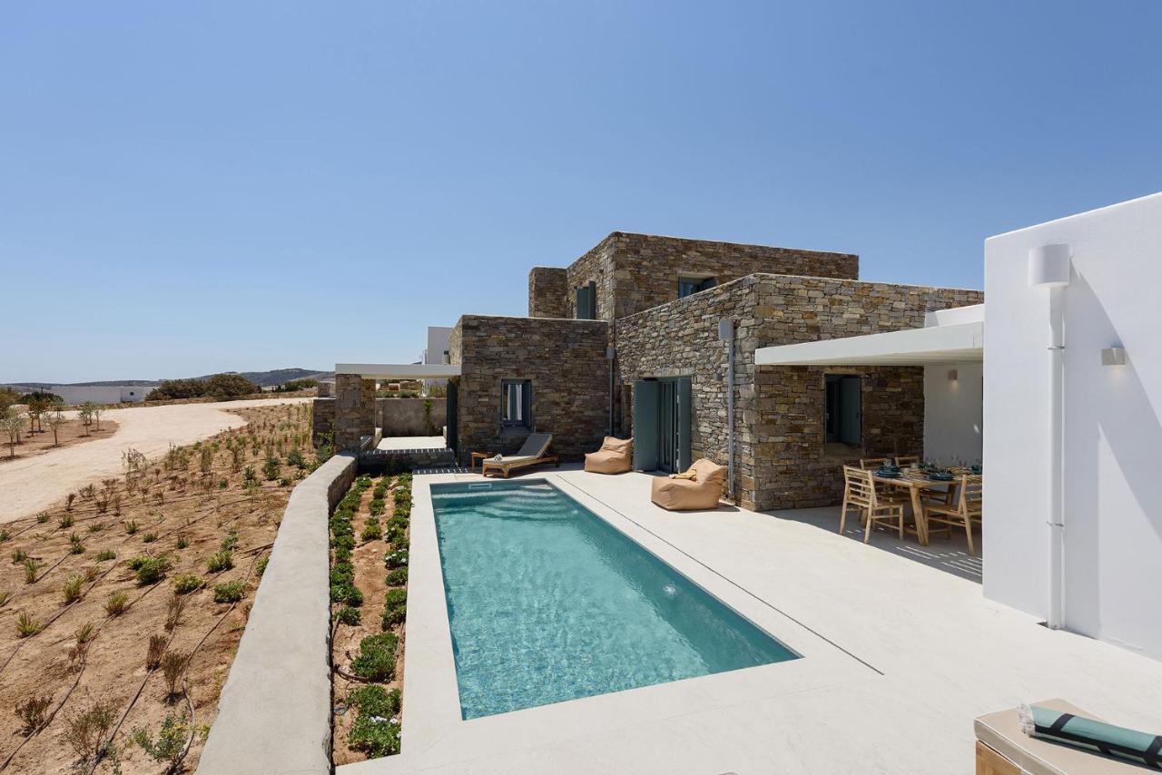 Villa Complex White And Rocks ปาริเกีย ภายนอก รูปภาพ
