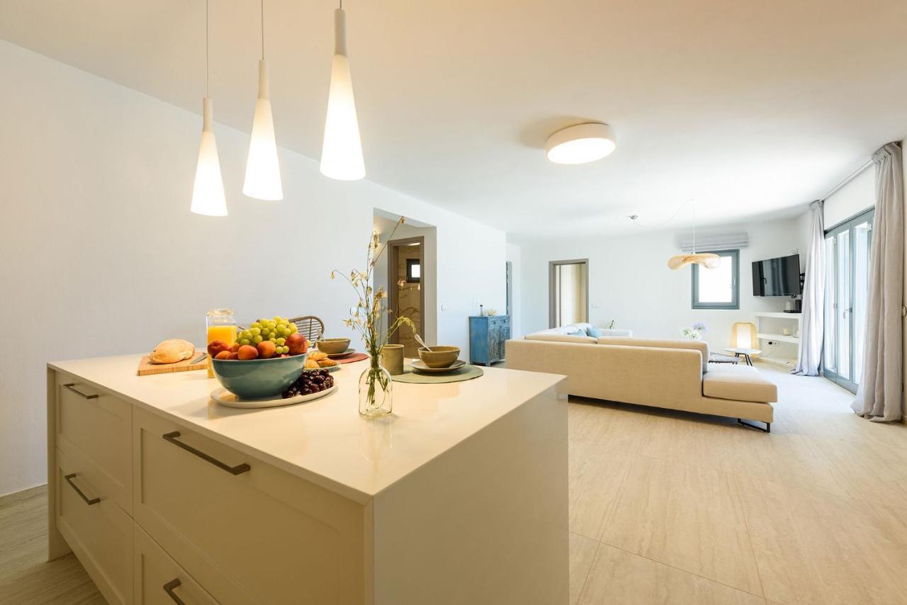 Villa Complex White And Rocks ปาริเกีย ภายนอก รูปภาพ