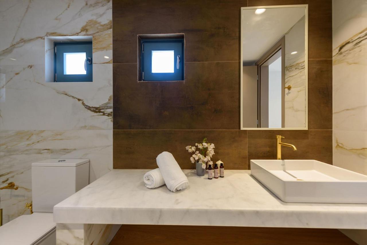 Villa Complex White And Rocks ปาริเกีย ภายนอก รูปภาพ