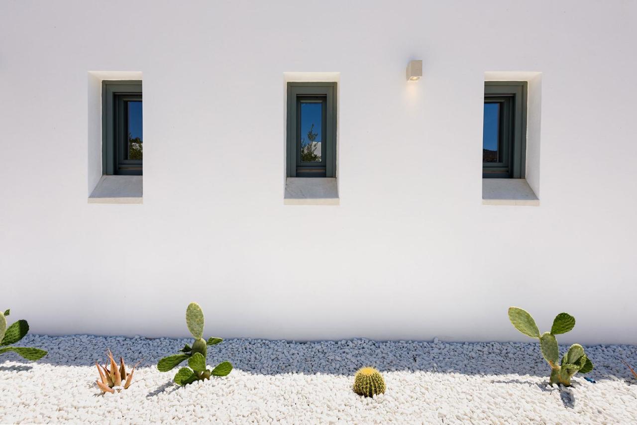 Villa Complex White And Rocks ปาริเกีย ภายนอก รูปภาพ