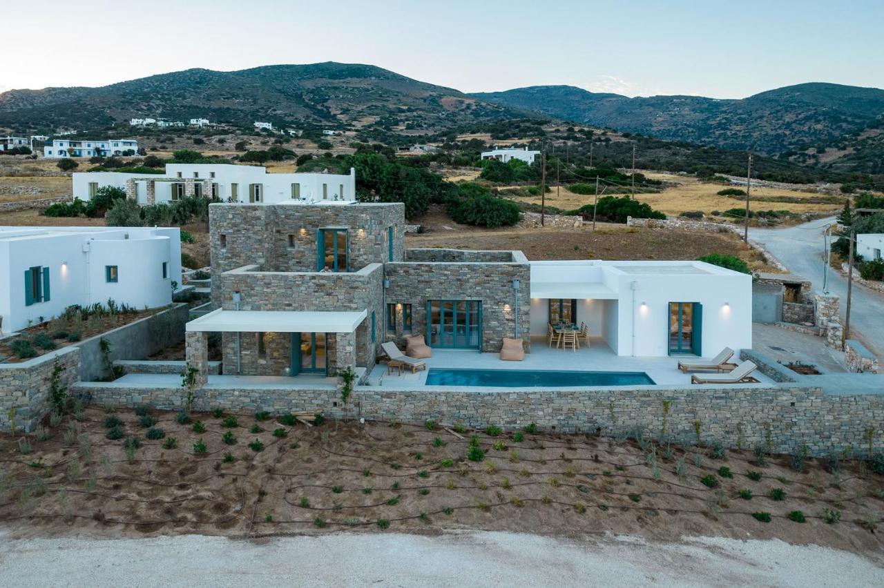 Villa Complex White And Rocks ปาริเกีย ภายนอก รูปภาพ
