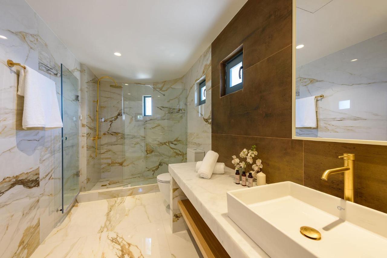 Villa Complex White And Rocks ปาริเกีย ภายนอก รูปภาพ