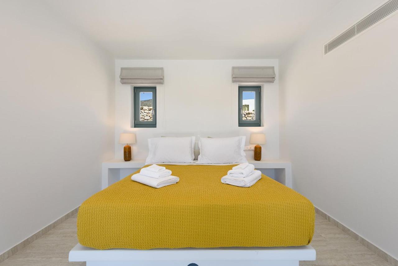 Villa Complex White And Rocks ปาริเกีย ภายนอก รูปภาพ